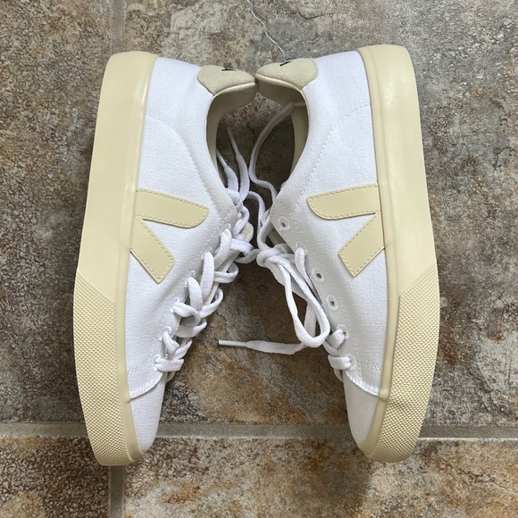 Free People x VEJA Campo Canvas Sneaker Size 7 NIB - Picture 6 of 13